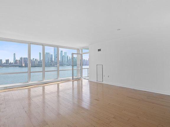 3rd image of 2 2nd St APT 1103