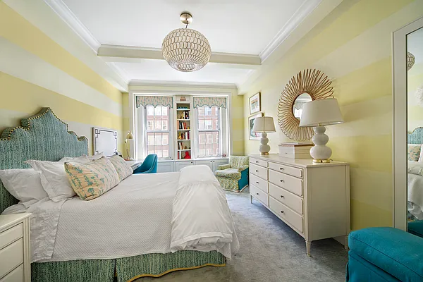 Sold by Triplemint | media 14