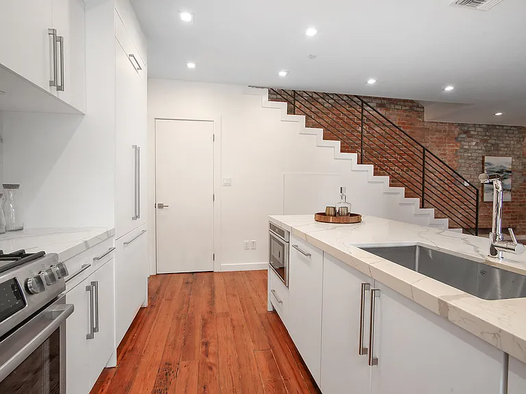 Kitchen features built in Bosch Appliances
