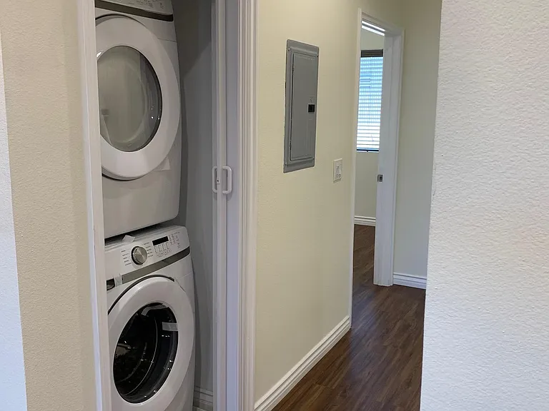 Full Size Samsung Washer & Dryer in Suite