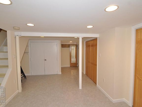 2nd image of 4025 48th St