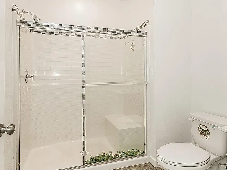 2844 N Vahe — Photo 25