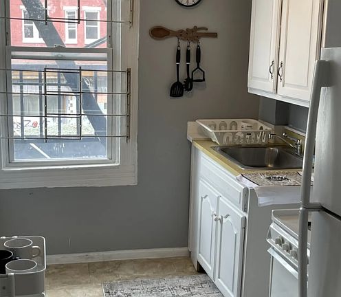 3rd image of 1744 W North Ave #3R