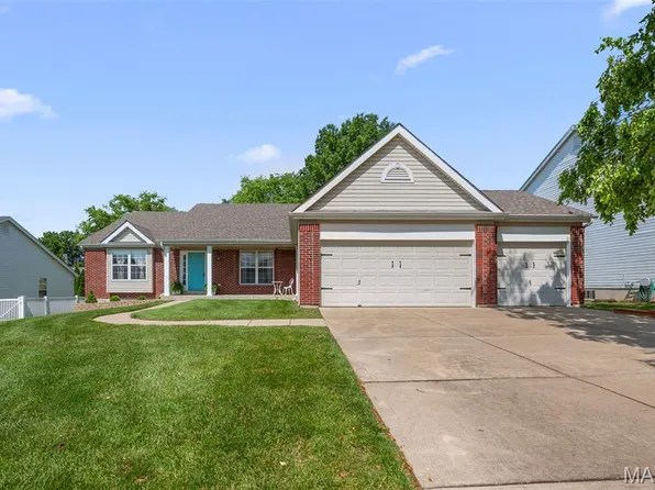 2222 Harborside Dr, Dardenne Prairie, MO 63368