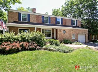 600 Wrightwood Ter, Libertyville, IL