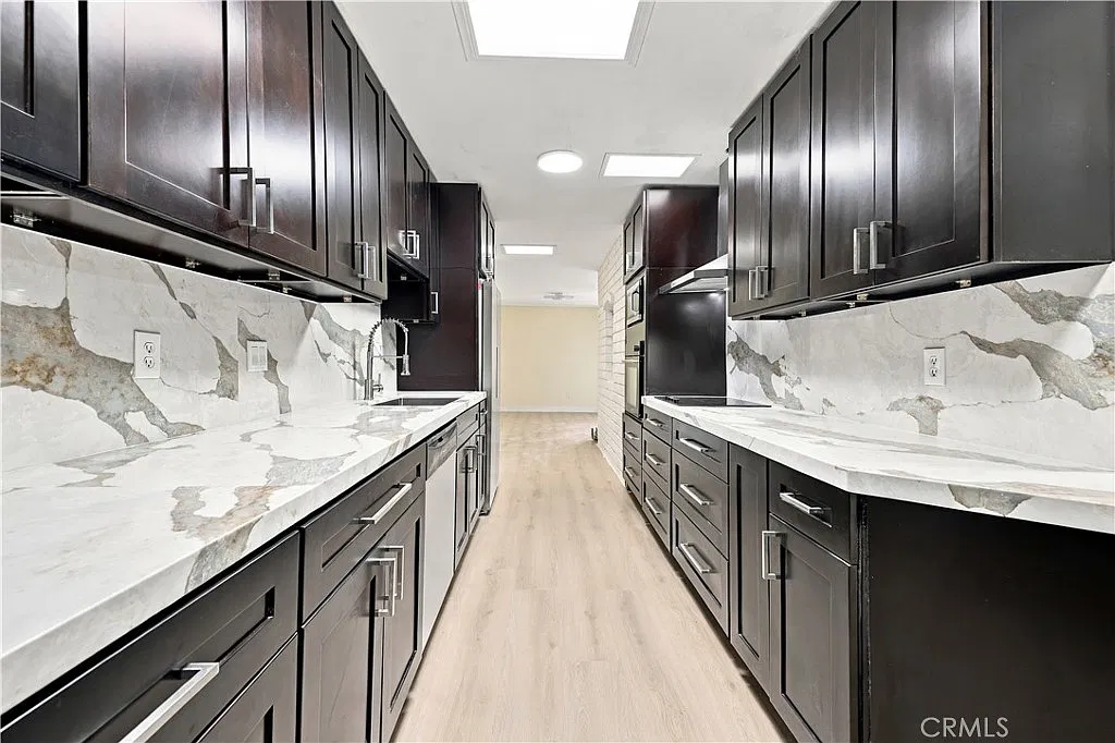 2 bed, 1669 sqft, $4,500 — Photo 1