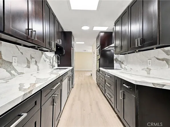 5330 Lindley Ave Unit 305, Encino, CA 91316