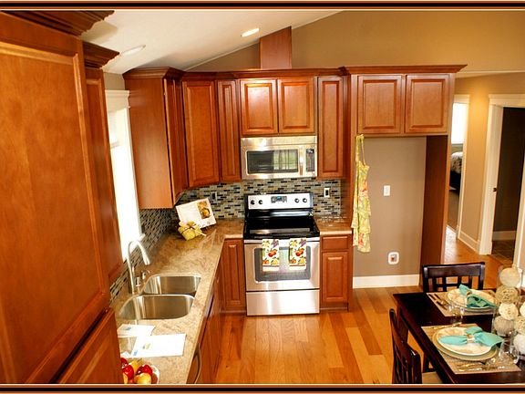 4th image of 1034 Brentwood Ct SW