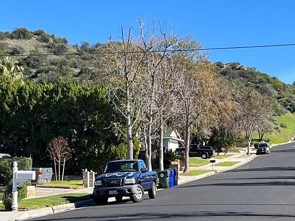 4th image of 23935 Fambrough St