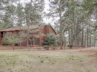 303 Fairway Ct, Southern Pines, NC 28387