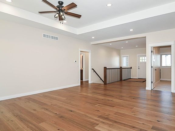 5th image of 1374 Cedar Trail Dr