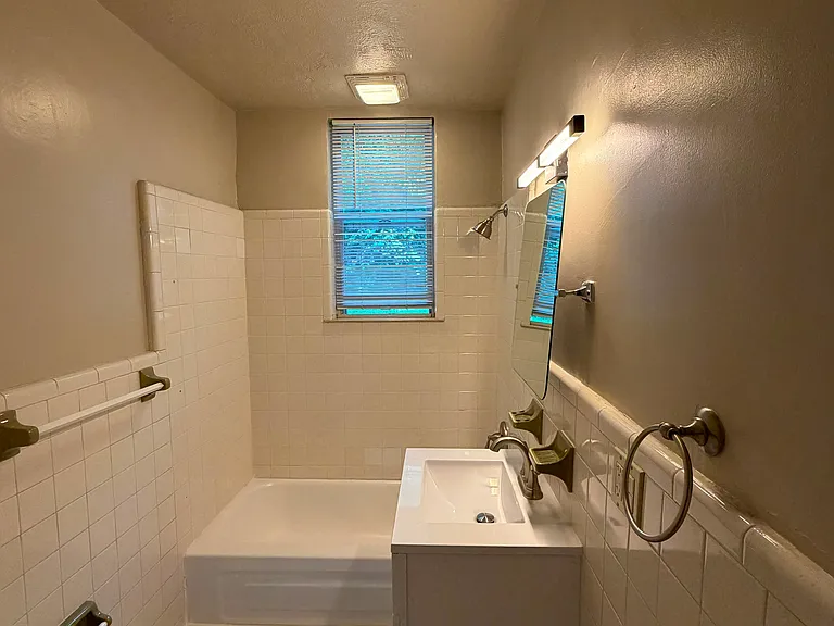 2148 Rice St #1 — Photo 9