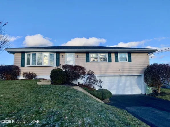 141 Woodbine Rd, Shavertown, PA 18708