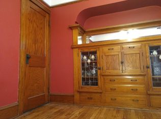 5330 W Wisconsin Ave, Milwaukee, WI 53208