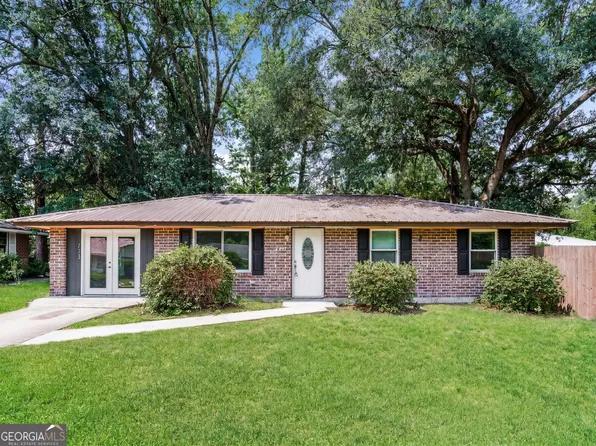 733 Sutton St, Jesup, GA 31545