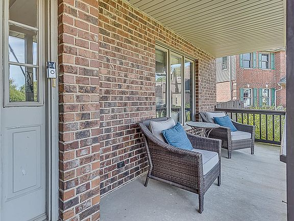 3rd image of 3406 Norwood Cir