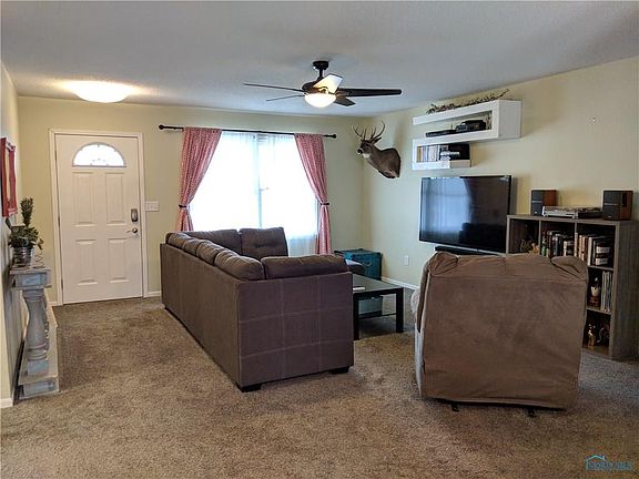3rd image of 344 Seneca Dr
