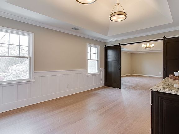 Sitting Rm off Mst Bdrm