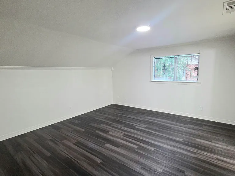 215 Johnson Dr — Photo 22
