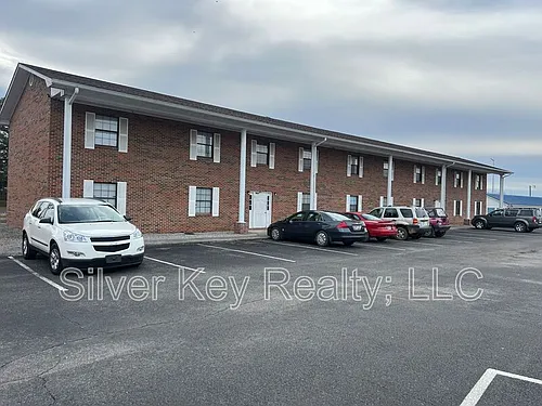 823 Englewood Rd #12 Photo 1
