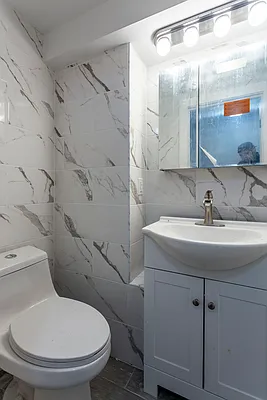 Rented by Compass | media 40