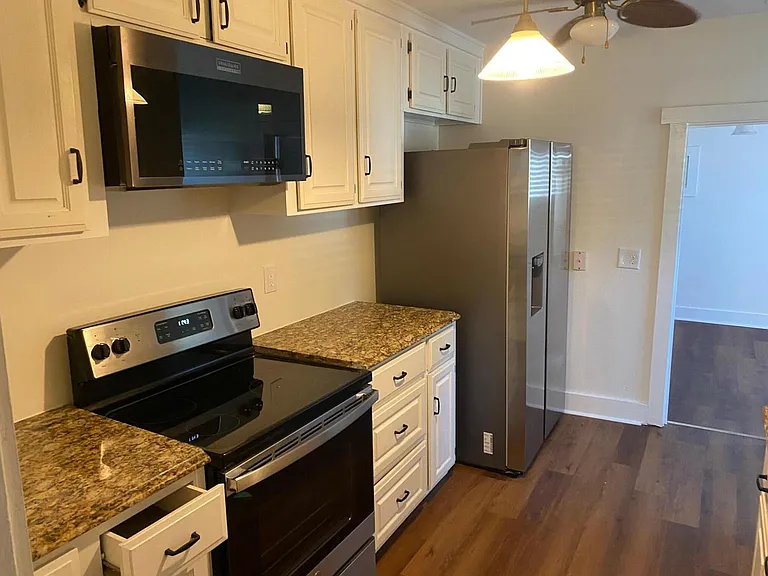 2229 Delano St #A — Photo 10