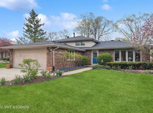 9S205 Kearney Rd, Downers Grove, IL 60516