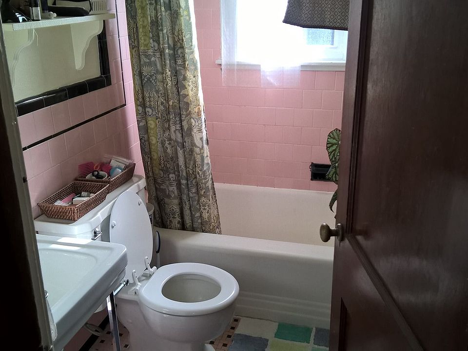 1st image of 17 Monticello Ave