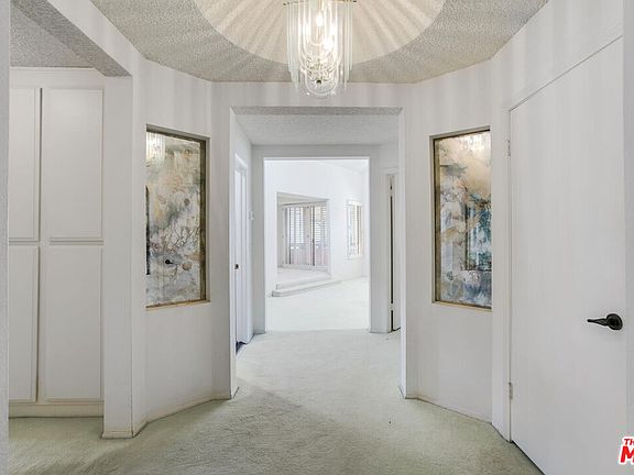3rd image of 1509 Greenfield Ave Penthouse 3