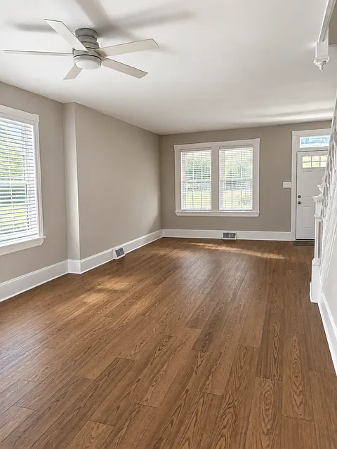 925 Spring Mill Ave — Photo 2