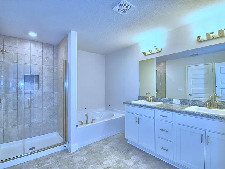 906 Sofia Ln — Photo 33