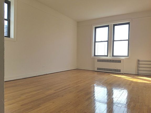 5th image of 4725 40th St APT 6C