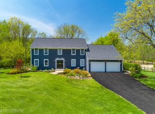 3411 Oak Ridge Rd, Crystal Lake, IL 60012