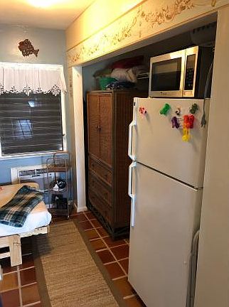 4th image of 167 N Collier Blvd APT T8