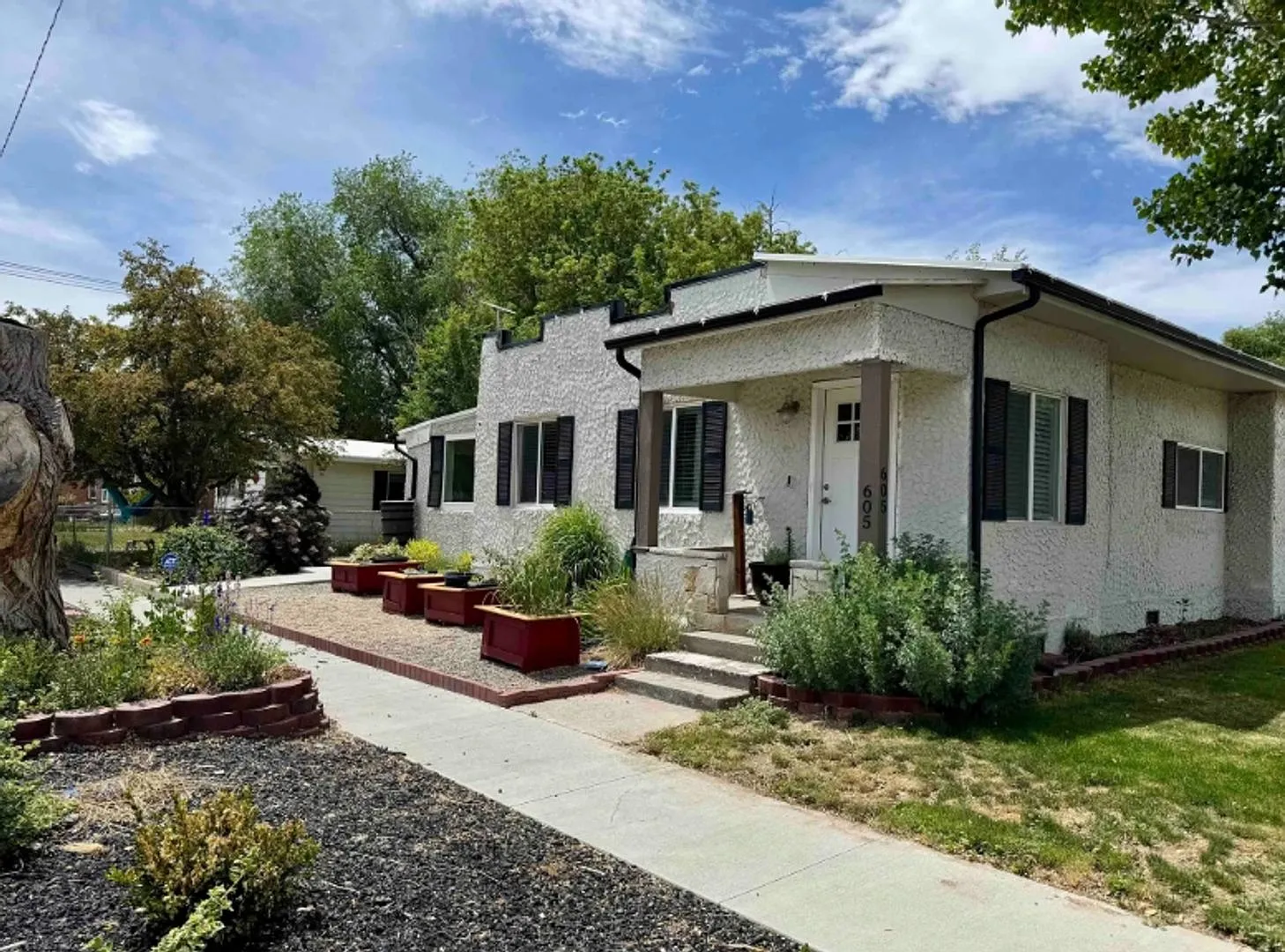 Adorable Three-bedroom home! Centrally Located — Photo 2