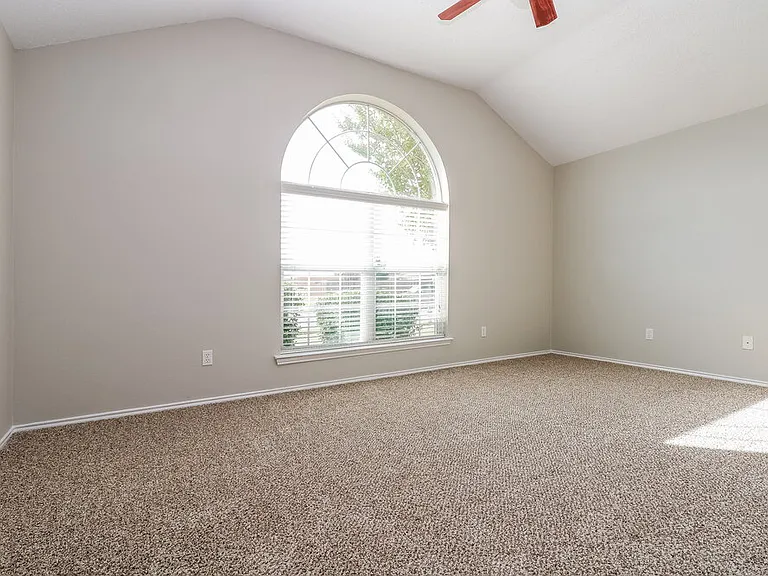 1012 SW Hillside Dr — Photo 8