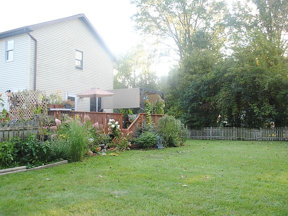 3rd image of 101 W Lincoln St