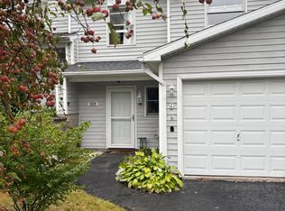 9 Cheryl Ct, Troy, NY 12180