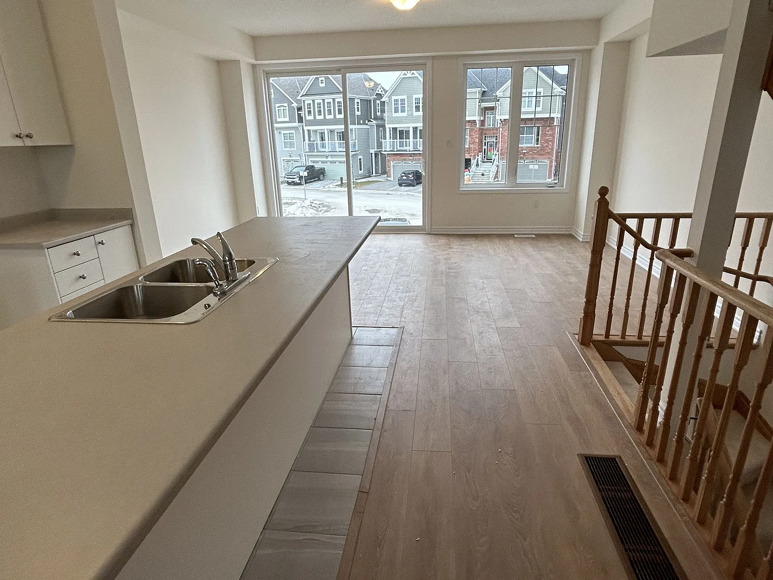 3 bed, $2,350 — Photo 2