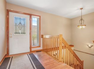 6049 N Bay Dr, Clarkston, MI 48346