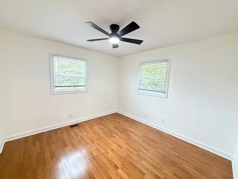 484 Macon Hwy — Photo 14