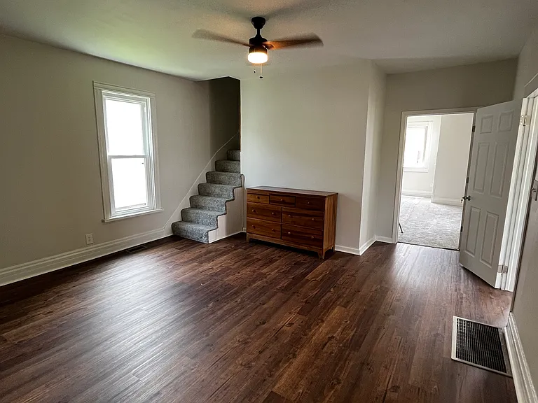 640 Orange St — Photo 3