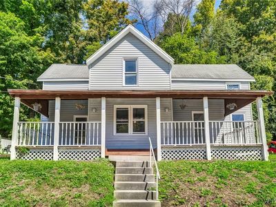 30 Park Rd E, Castile, NY, 14427