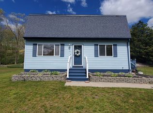 54 Joy Ln, Uncasville, CT 06382