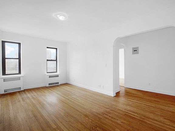 4th image of 62 Leroy St APT 6A