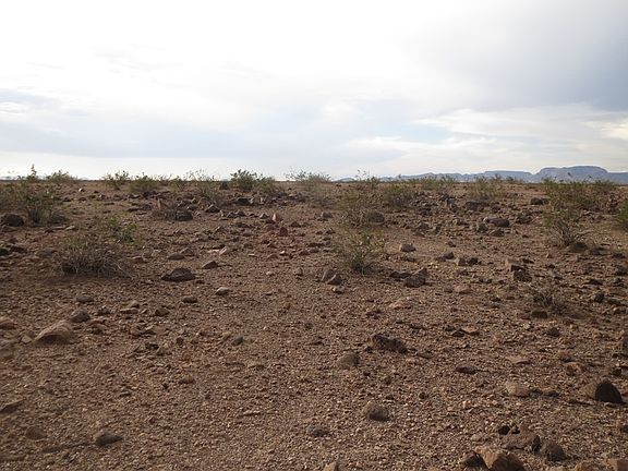 2nd image of 210-03-029 E Vega Rd