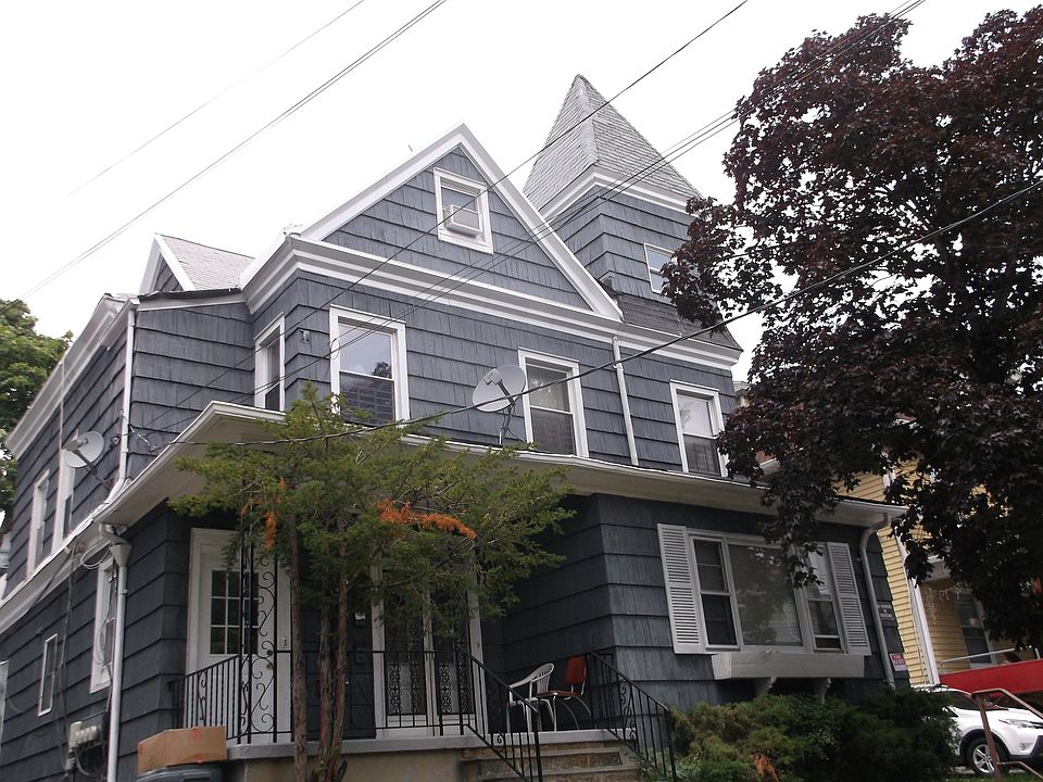 1st image of 133 E Lincoln Ave APT 3