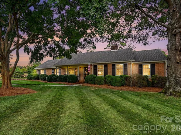 207 Richmond Rd, Salisbury, NC 28144
