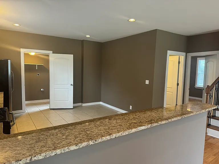 2700 Buchanan St — Photo 9