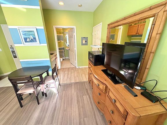 3rd image of 8247 Mulligan Cir Unit B
